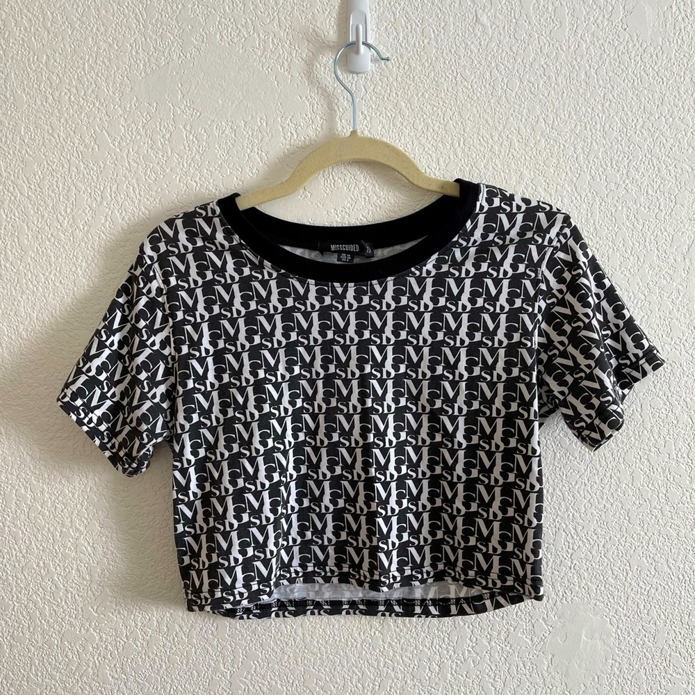 Missguided Cropped Tee & Cycle Short Set